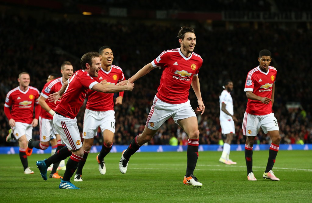 Sân nhà cứu rỗi Man Utd
