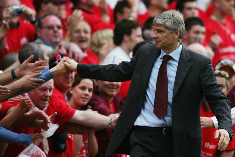Bóng đá thế giới “choáng váng” thế nào với cuộc chia tay Arsenal - Wenger?