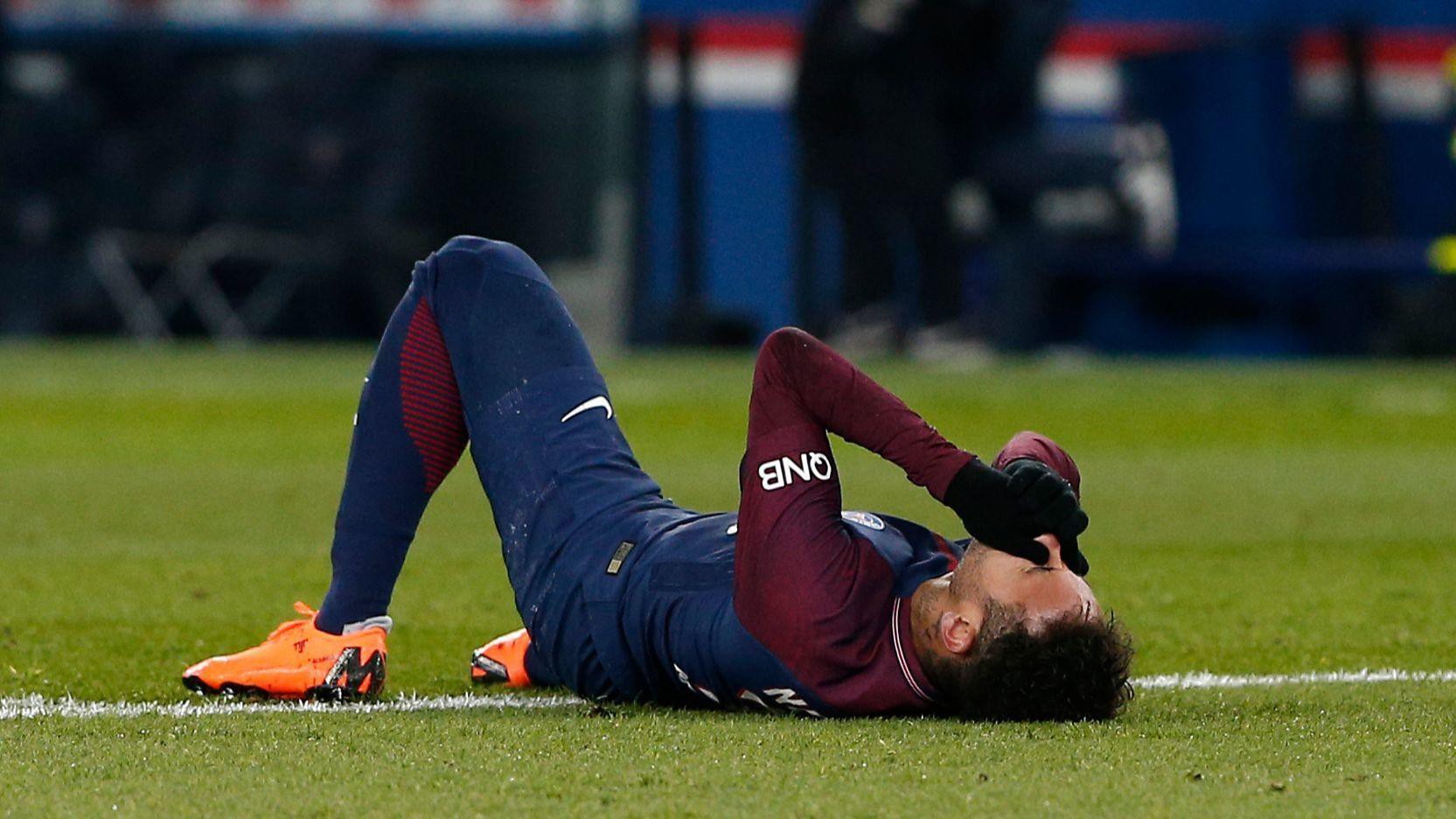 Tin bóng đá ngày 1/3: Mùa giải có thể đã kết thúc với Neymar