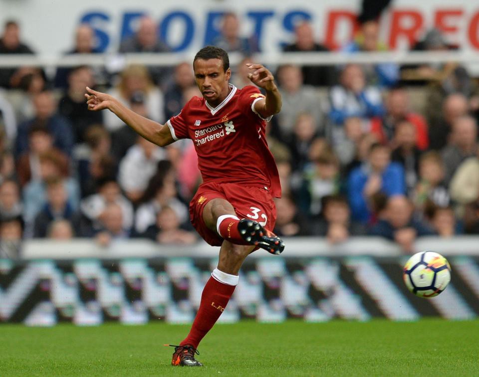 Tin bóng đá ngày 3/4: Liverpool nhận cú sốc về Matip