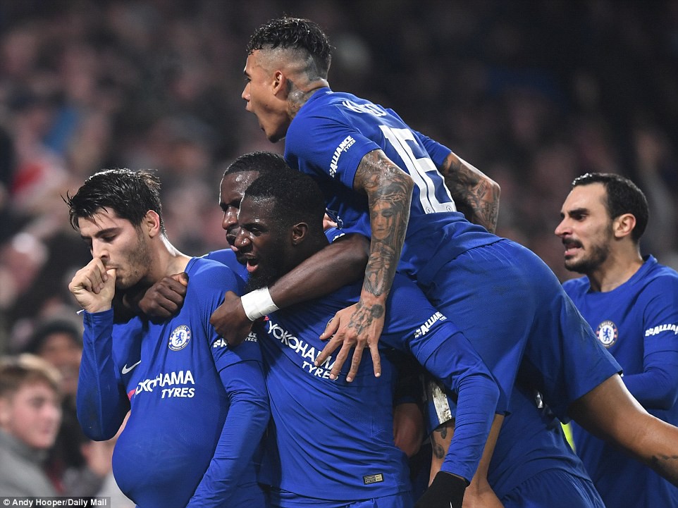 Video: Morata lập công đưa Chelsea vào bán kết Cúp Liên đoàn