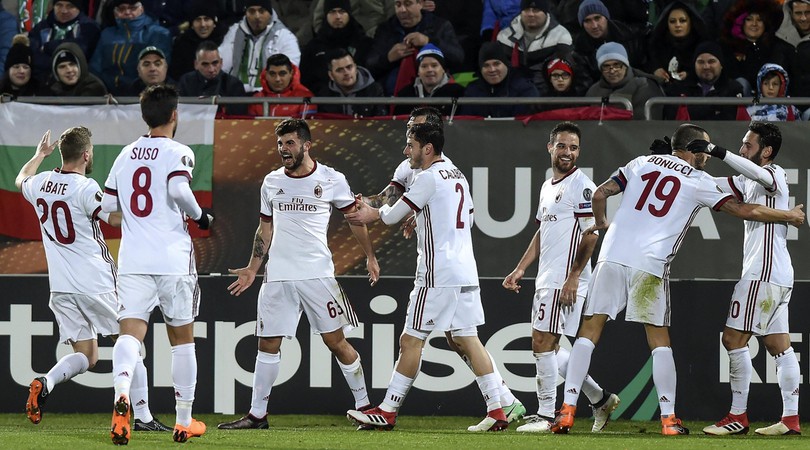 Video: “Thần tài” 20 tuổi giúp Milan thắng đậm ở Europa League