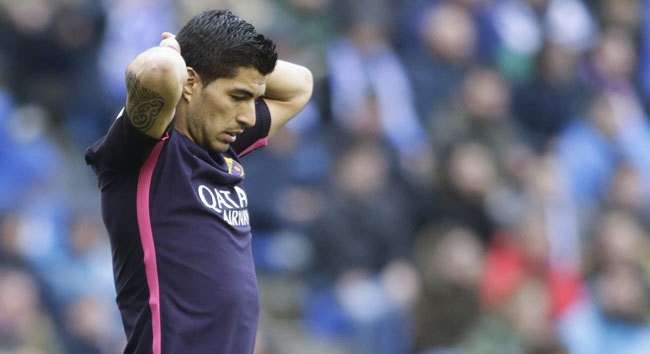 Vừa lập kỳ tích, Barcelona thua sốc trước Deportivo