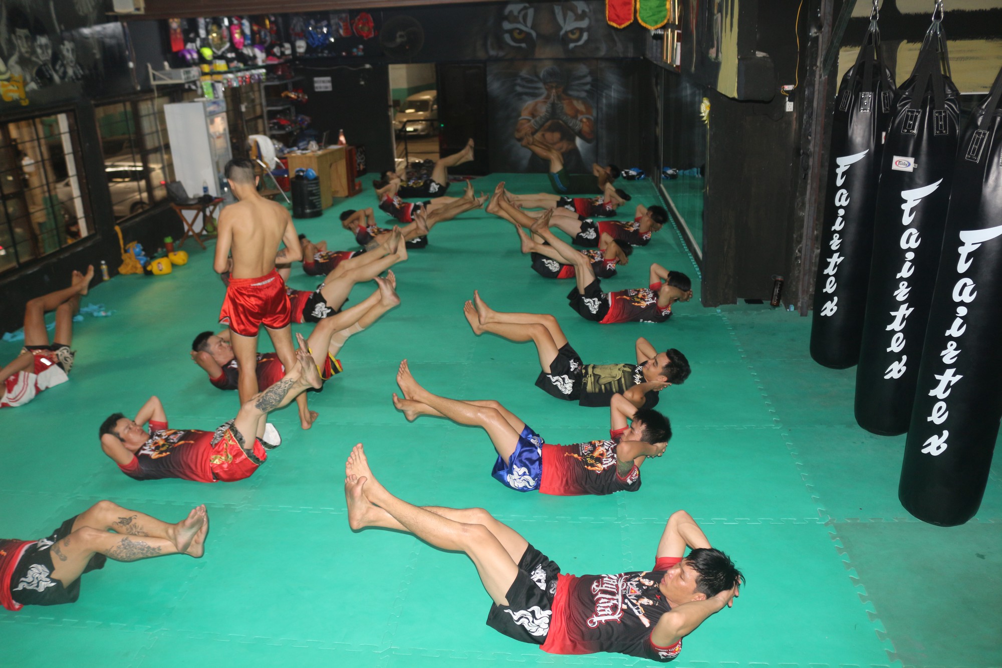 phong tr&agrave;o tập muay Th&aacute;i