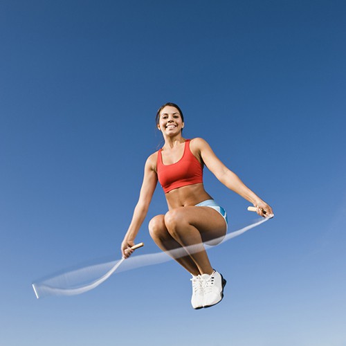Nhảy d&acirc;y sẽ gi&uacute;p giảm c&acirc;n