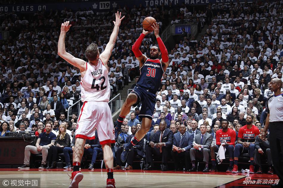 Raptors trông cậy rất nhiều vào khả năng phòng thủ của dự bị Poelt Raptors trông cậy rất nhiều vào khả năng phòng thủ của dự bị Poelt