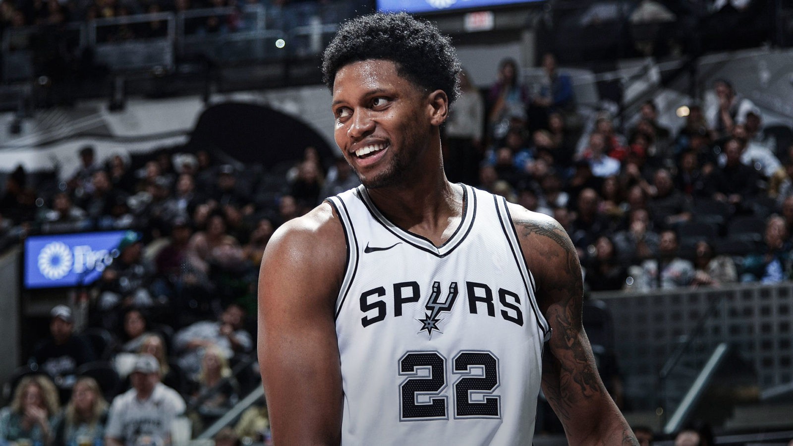 Rudy Gay đ&atilde; chọn sẽ ở lại c&ugrave;ng Spurs.