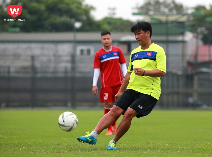 Làn sóng HLV trẻ chặn đường "3 tài xế già" ở V.League 2018