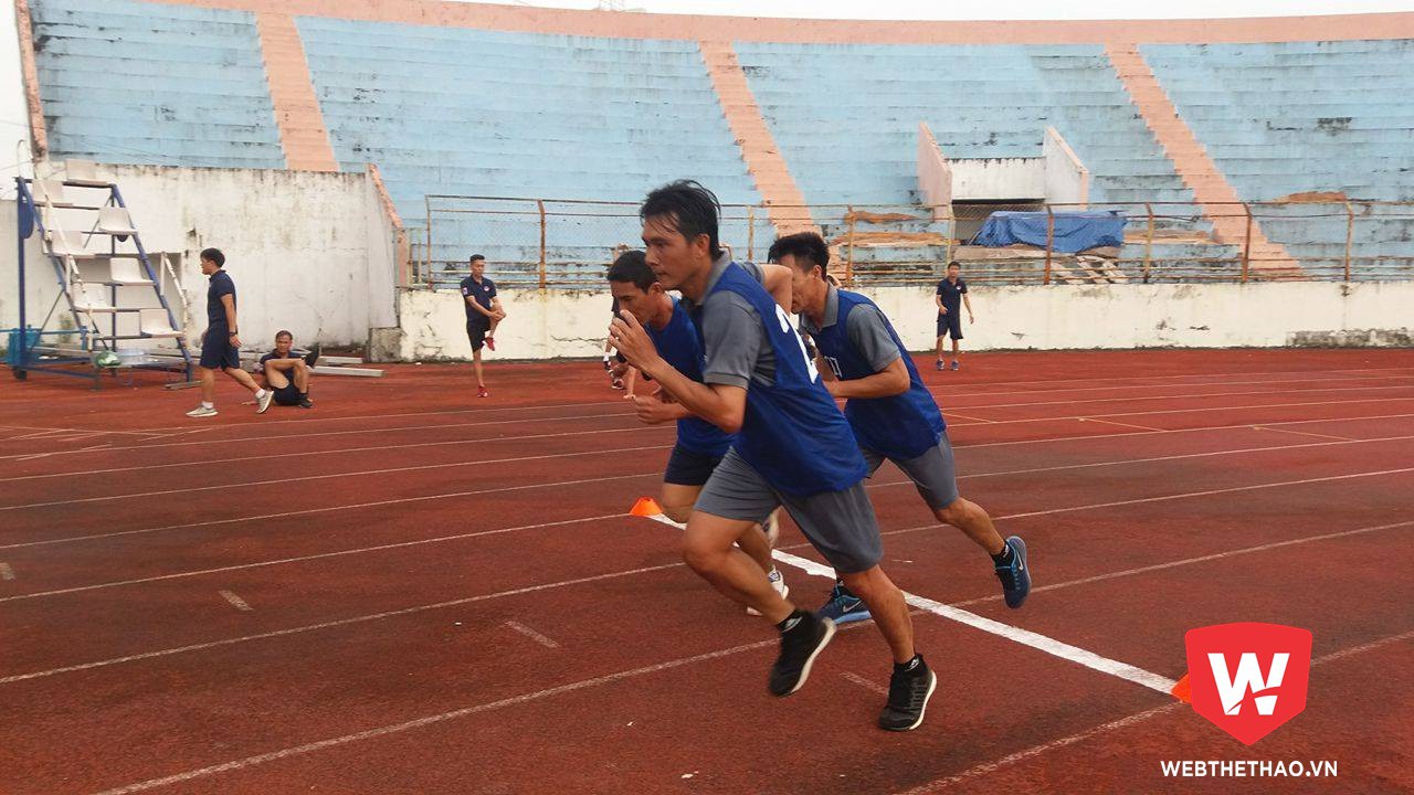 3 trợ lý trọng tài hạng Nhất trượt thể lực