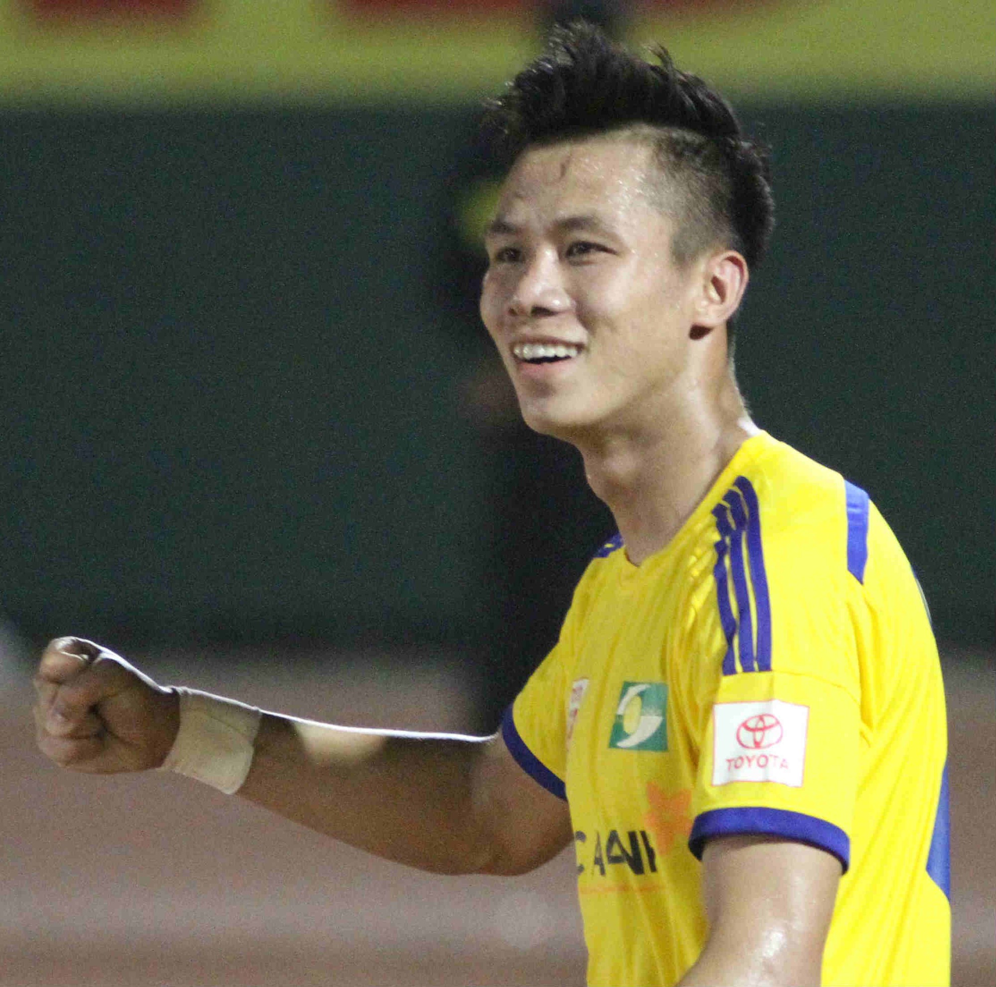 Gạt nỗi đau "penalty oan", SLNA vào Đà Nẵng sớm