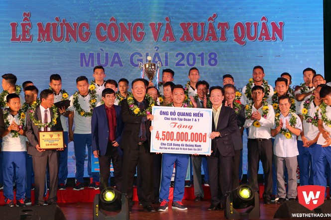 Quảng Nam nhận "cơn mưa" tiền thưởng ở lễ mừng công và xuất quân