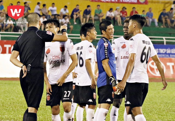 Sau lời kêu “cứu”, thủ môn Minh Nhựt được xóa án
