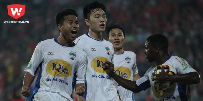Xuân Trường là cầu thủ duy nhất ở V.League 2018 ghi 2 bàn từ đá phạt. Ảnh: Trung Thu Xuân Trường là cầu thủ duy nhất ở V.League 2018 ghi 2 bàn từ đá phạt. Ảnh: Trung Thu