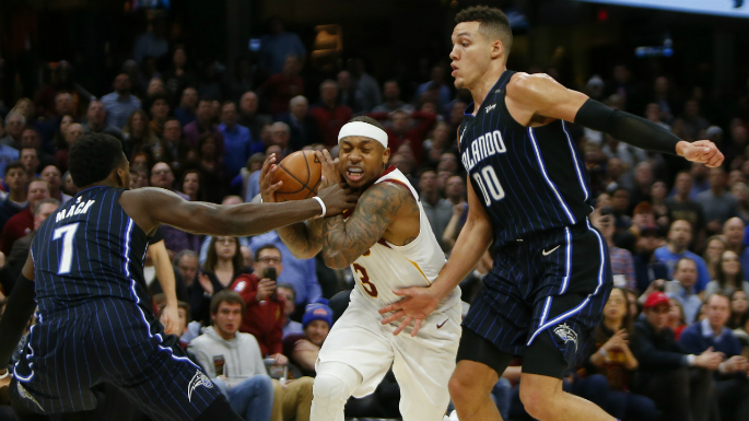 NBA 2017-18: Isaiah Thomas sắm vai người hùng, Kyrie Irving vắng mặt
