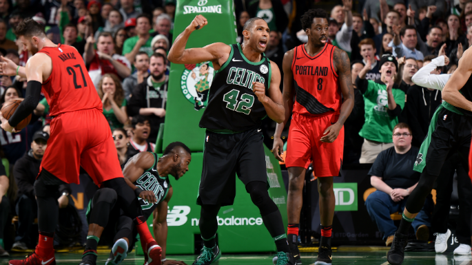 NBA 2017-18: Không Kyrie Irving, Celtics nhọc nhằn đánh bại Blazers