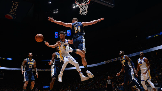 NBA 2017-18: Warriors trở lại vị thế của nhà vô địch