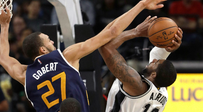 Nhận định NBA 24/03: Long tranh hổ đấu