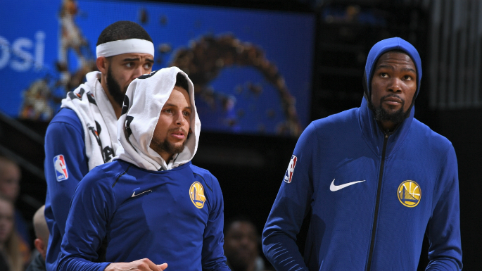 Warriors gặp rắc rối với cáo buộc xâm phạm đời tư NHM và nạn chấn thương