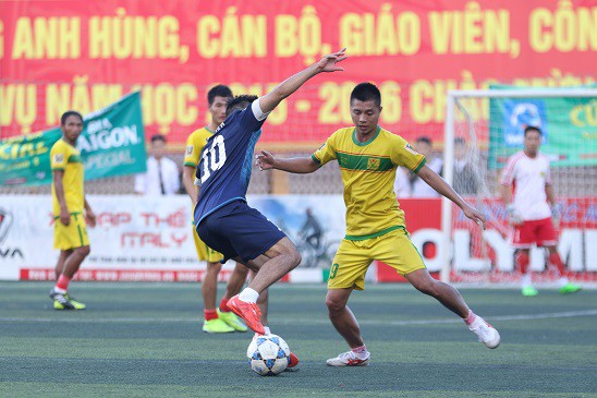 Du Lịch 4-8 Văn Minh: Cơn mưa bàn thắng
