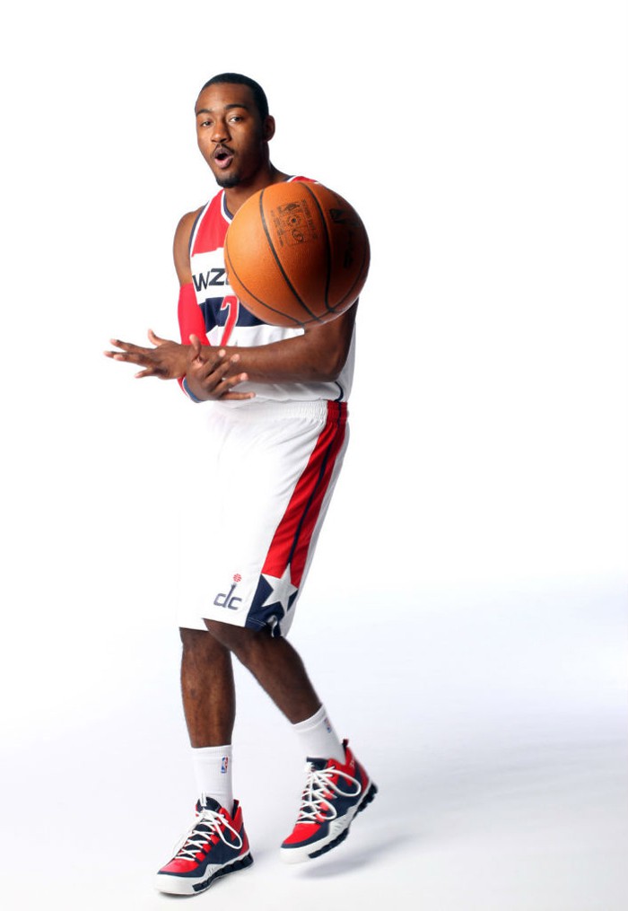 John Wall cùng với Reebok Zig Escape. John Wall cùng với Reebok Zig Escape.