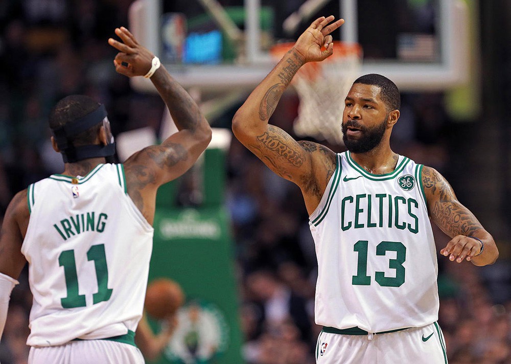 Kyrie Irving và Marcus Morris đang là nguồn cảm hứng cho Boston Celtics. Kyrie Irving và Marcus Morris đang là nguồn cảm hứng cho Boston Celtics.