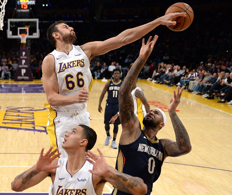 Andrew Bogut l&agrave; một trong những lựa chọn khả dĩ đối với Pelicans v&agrave;o l&uacute;c n&agrave;y.