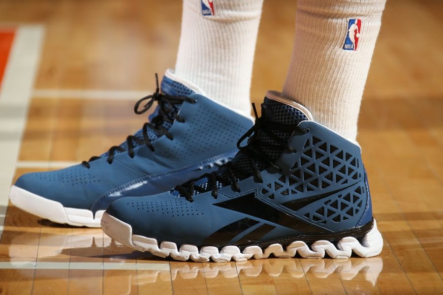 Phối màu “Capital Blue” lấy cảm hứng từ màu áo của Wizards. Phối màu “Capital Blue” lấy cảm hứng từ màu áo của Wizards.