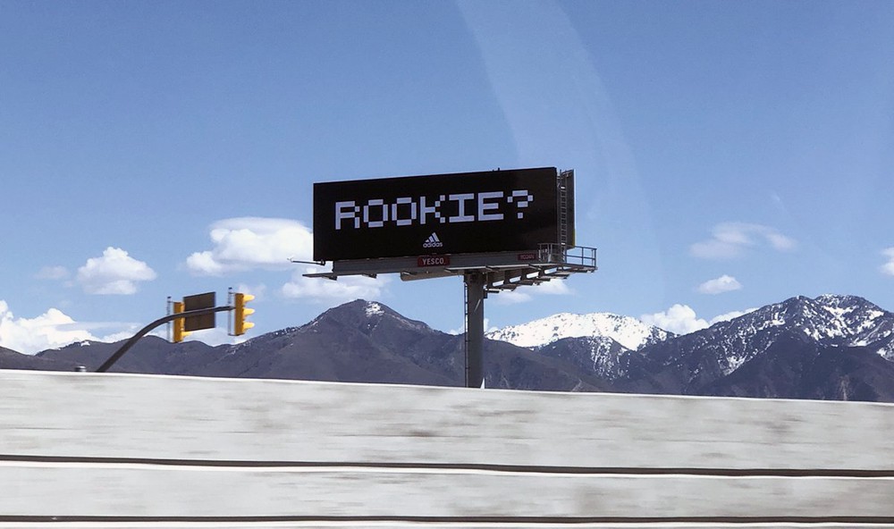 Adidas lại tiếp tay cho Donovan Mitchell ở cuộc đua Rookie