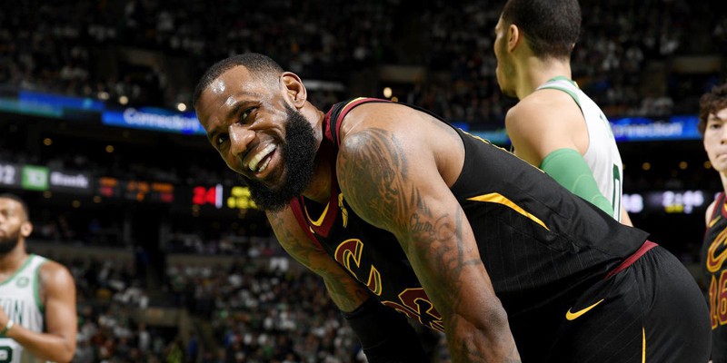 Kết quả NBA 12/02: Boston Celtics thảm bại trước LeBron và "Cavaliers mới"