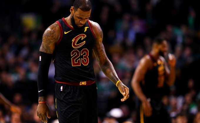 NBA 2017-18: Cleveland Cavaliers lún sâu vào khủng hoảng. Vấn đề nằm ở đâu?