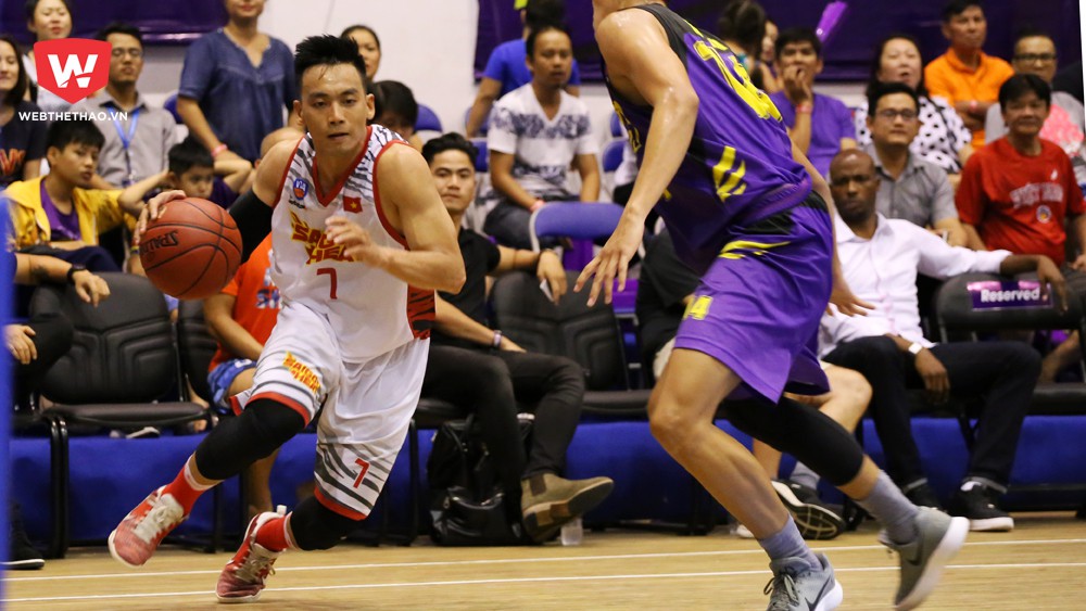 "Người cũ" tỏa sáng, Saigon Heat hạ City Wings trong trận derby đổ máu