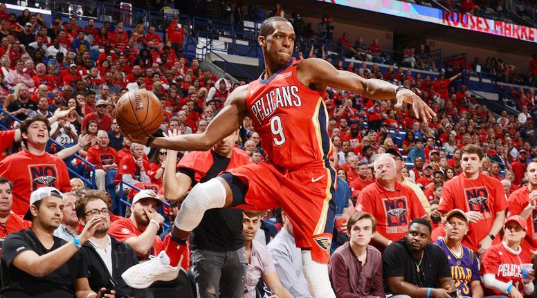 Rondo và Davis dẫn đầu Pelicans để thắng sốc ĐKVĐ Warriors