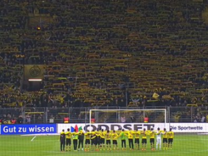 CĐV Dortmund đột tử ngay trên khán đài
