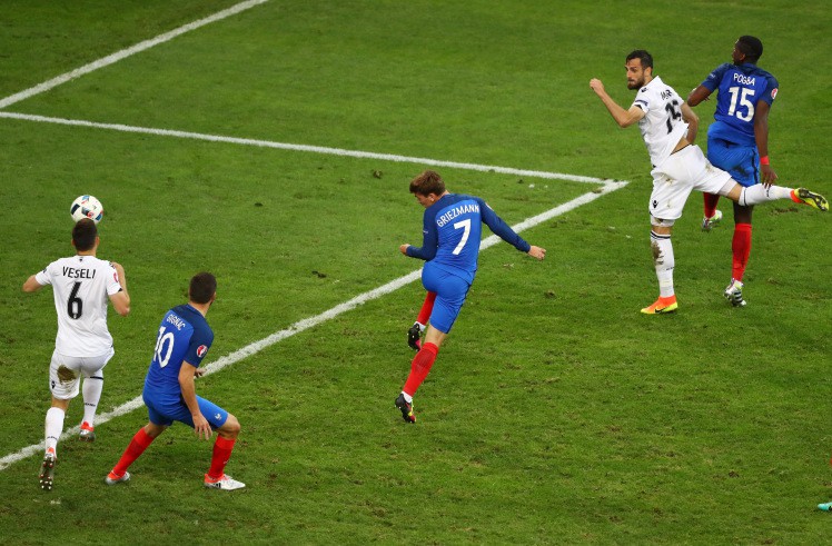 Bảng A, Pháp 2-0 Albania: Đòn chí mạng phút cuối