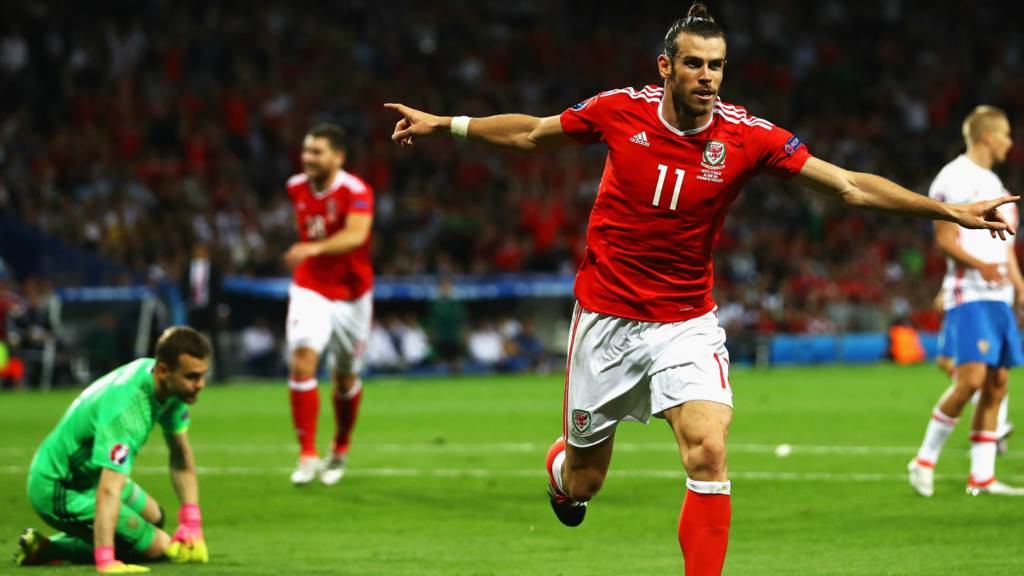 Bảng B, Nga 0-3 Xứ Wales: Thịt Gấu Nga chiếm ngôi đầu
