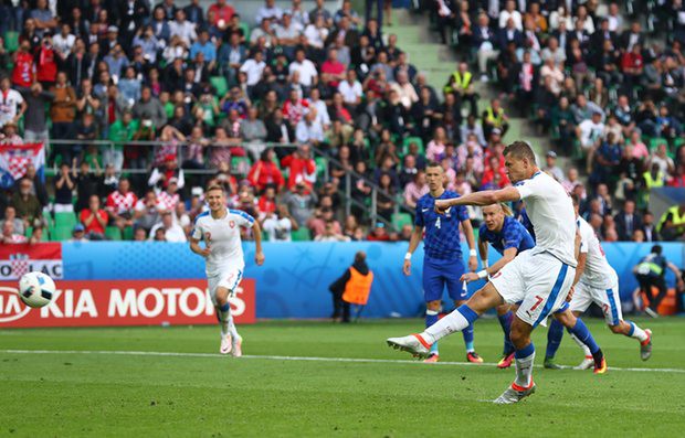 Bảng D, CH Czech 2-2 Croatia: Kịch tính tới phút chót