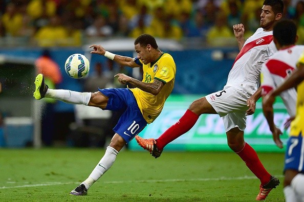 Brazil 3-0 Peru: Thắng đậm trên sân nhà, Brazil vào top 3