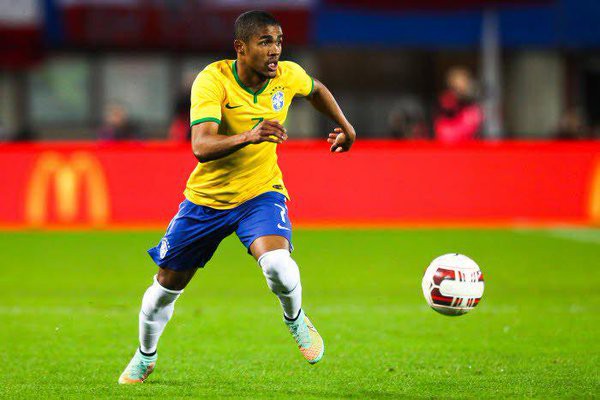 Cầu thủ Bayern Munich dạy thủ môn Brazil bài vồ ếch