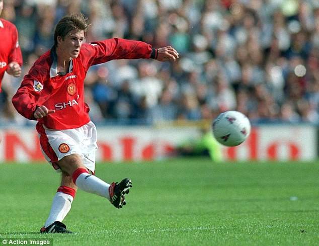 Cầu thủ vô danh tái hiện bàn thắng đẹp nhất sự nghiệp của Beckham
