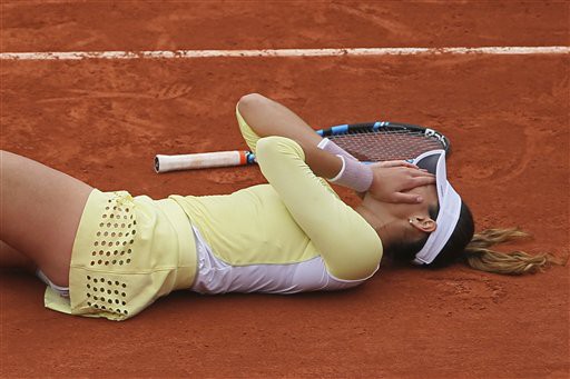 Cú đánh thần kỳ giúp Muguruza đăng quang