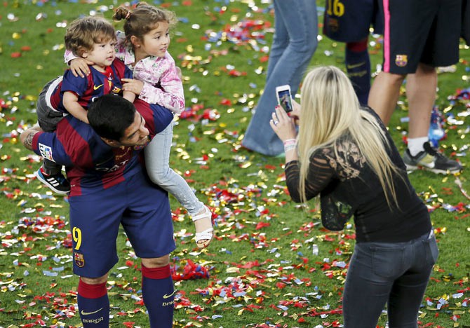Cuộc đời phiêu bạt theo trái bóng tròn của Luis Suarez