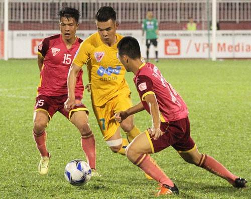 FLC Thanh Hóa - Sài Gòn: Chủ nhà đánh rơi chiến thắng