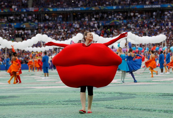 Lễ khai mạc EURO 2016 đậm sắc màu