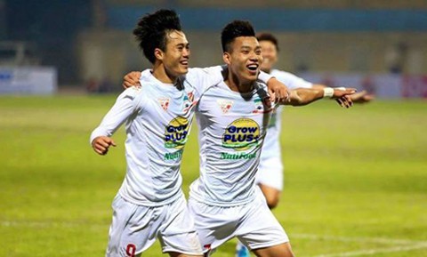 Long An - HA.GL: Văn Toàn lập cú đúp