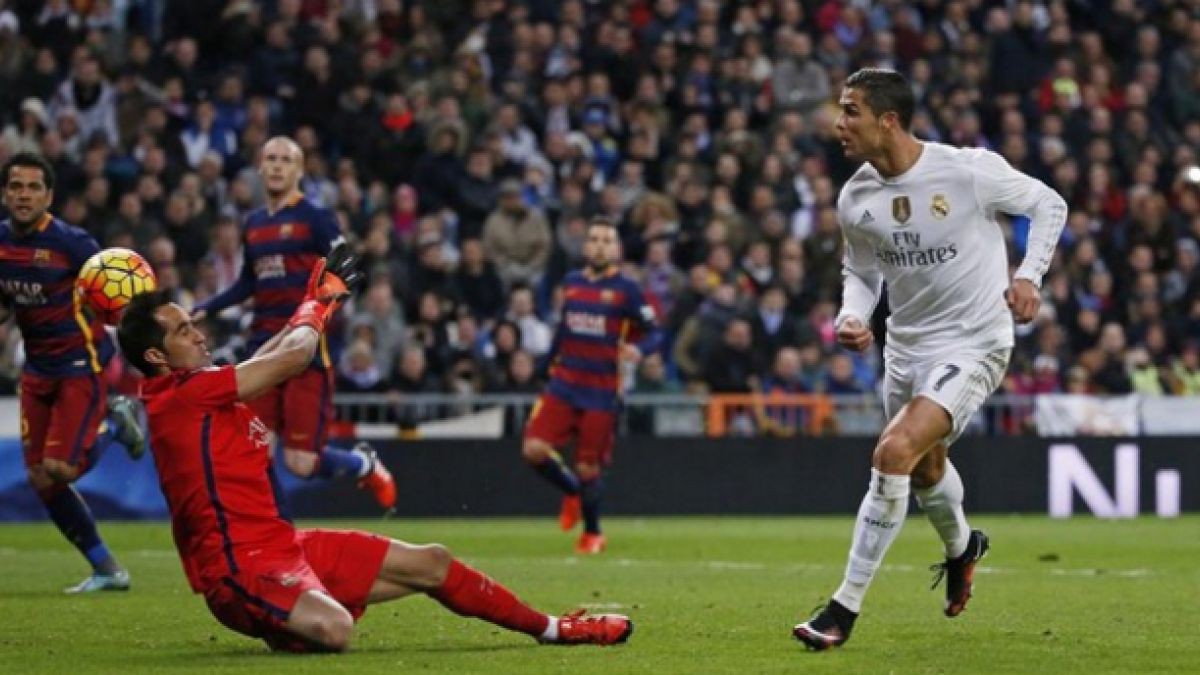 Màn trình diễn siêu hạng của thủ thành Bravo trước Real