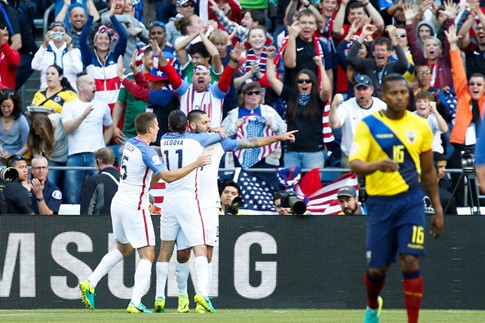 Mỹ 2-1 Ecuador: Dempsey nổ súng đưa Mỹ vào bán kết