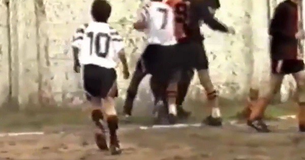 Năm 12 tuổi Messi thi đấu ra sao?