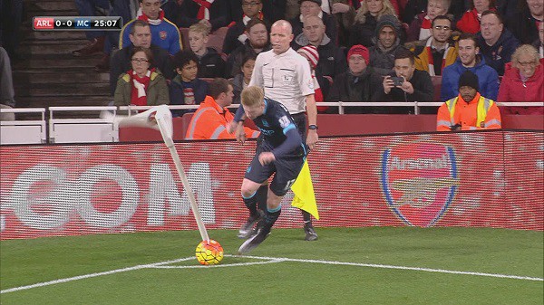Những hình ảnh hài hước nhất vòng 17 Premier League