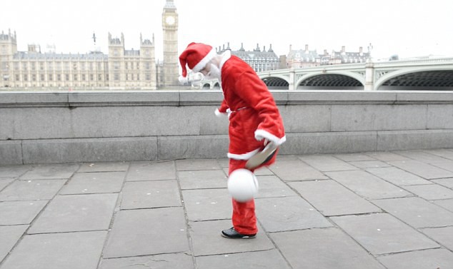 Ông già Noel bỏ Bắc cực đi phát quà sớm