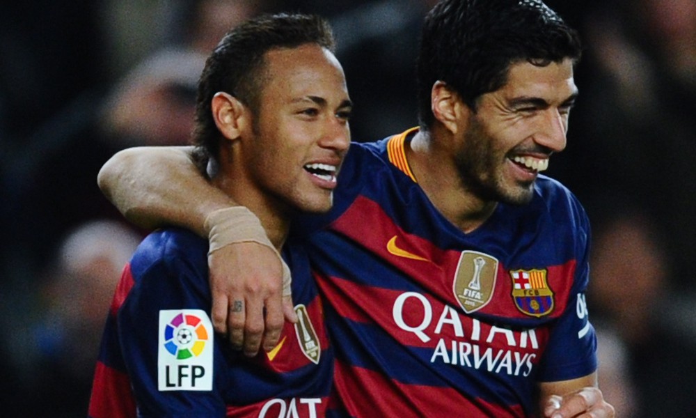 Pha kiến tạo như đá futsal của Neymar